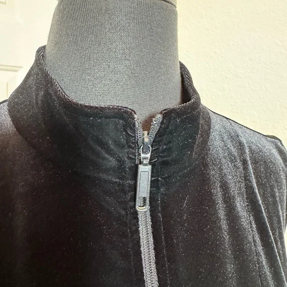 Chico’s Black Sleeveless Women's Top - Picture 8 of 9